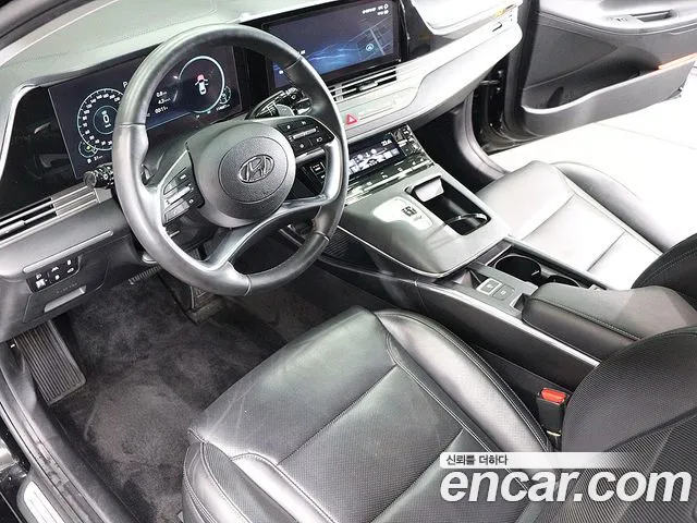 Hyundai Grandeur (New) Hybrid — Фото автомобиля 16