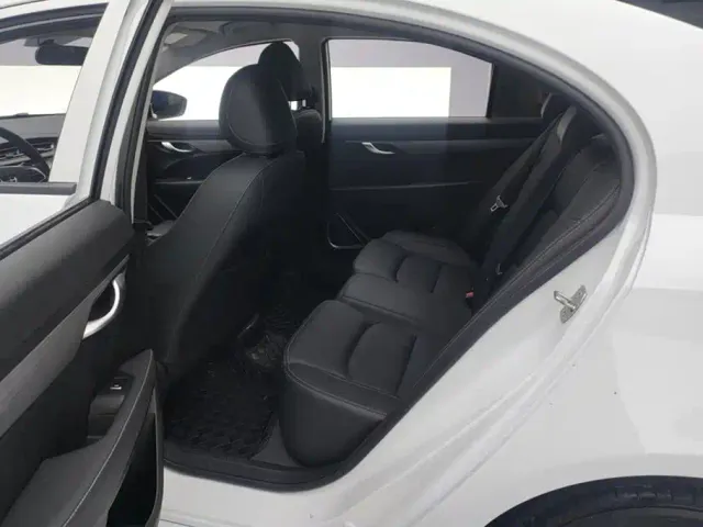 Geely Emgrand 2021 UP 1.5L Manual Comfort — Фото автомобиля 11