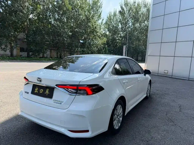 Toyota Corolla — Фото автомобиля 4