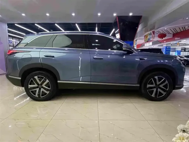BYD Hai Shi 07 DM-i — Фото автомобиля 15