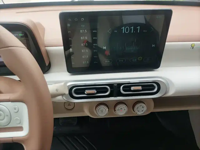 Wuling Hongguang Mini EV — Фото автомобиля 12