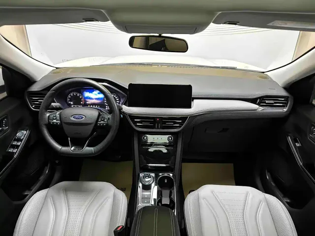 Ford Escape — Фото автомобиля 9
