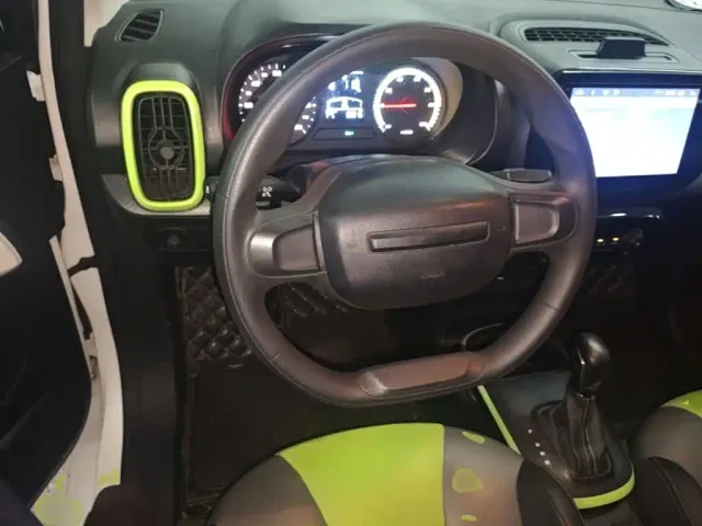 Roewe Clever — Фото автомобиля 10