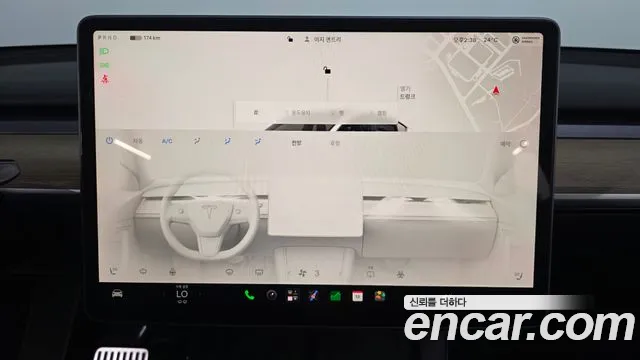 Tesla Model Y — Фото автомобиля 19
