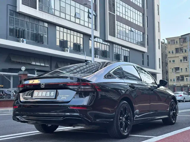 Honda Accord — Фото автомобиля 4