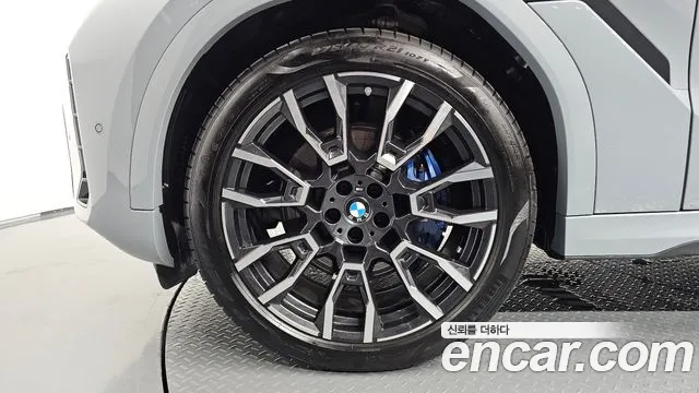 BMW X6 xDrive40i M Sport — Фото автомобиля 2