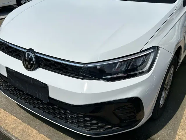 Volkswagen Lavida — Фото автомобиля 2