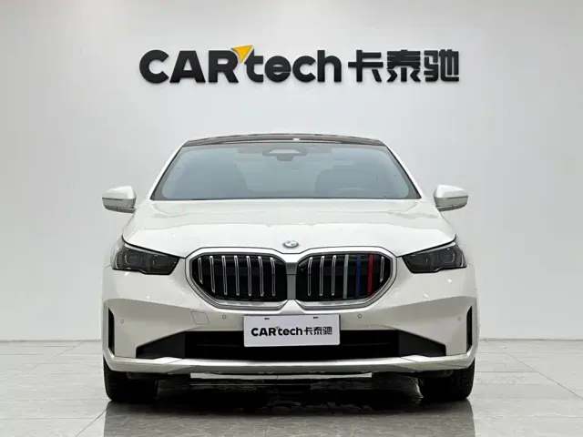BMW 5 Series — Фото автомобиля 7