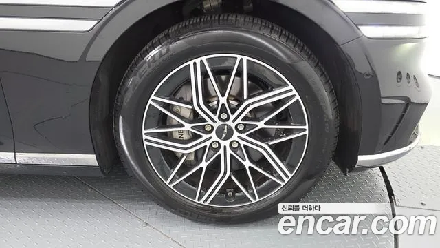 Genesis G90 Бензин 3.5 турбо AWD — Фото автомобиля 5
