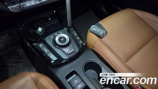 Kia Seltos — Фото автомобиля 12