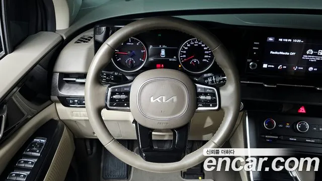 Kia Carnival Generation 4 — Фото автомобиля 15