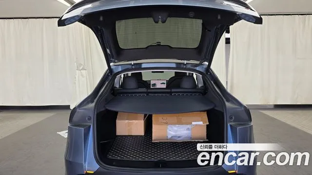 Tesla Model Y Модель Y — Фото автомобиля 8