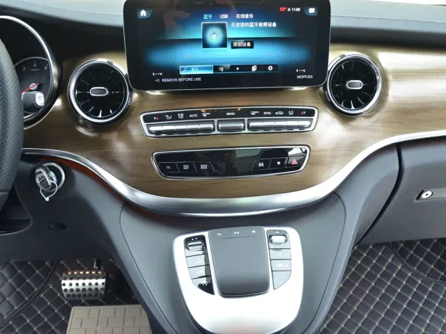 Mercedes-Benz V-Class — Фото автомобиля 14
