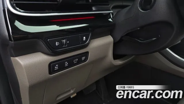 Kia Carnival — Фото автомобиля 17