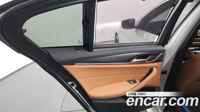 BMW 5-Series — Фото автомобиля 20