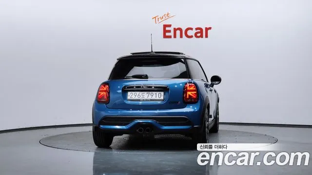 Mini Cooper — Фото автомобиля 4