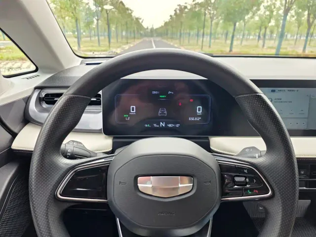 Geely Geometry E Firefly — Фото автомобиля 13