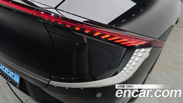 Kia EV6 — Фото автомобиля 8