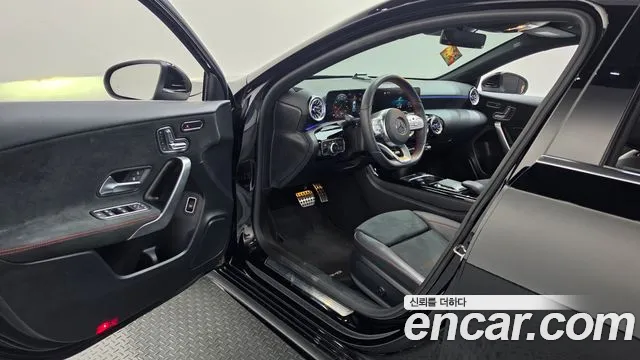 Mercedes-Benz A-Class W177 — Фото автомобиля 10