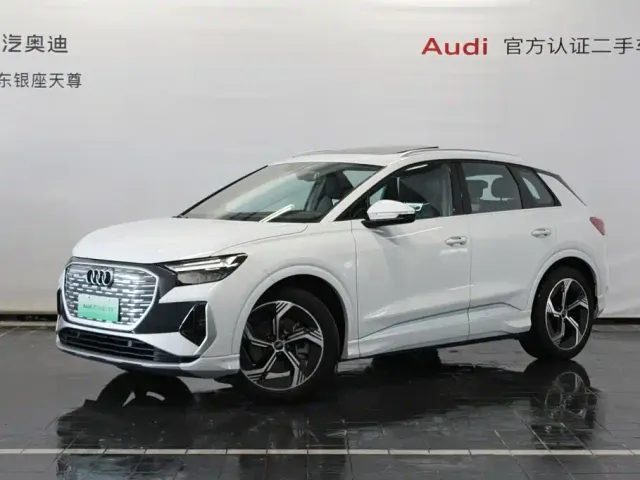 Фотография автомобиля — Audi Q4 e-tron