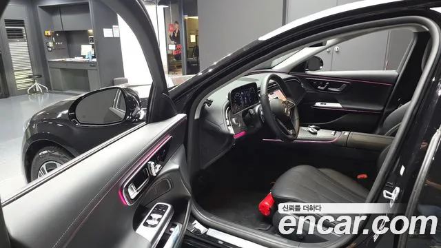 Mercedes-Benz E-Class — Фото автомобиля 9