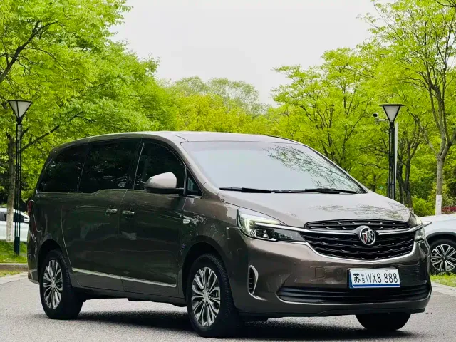 Buick GL8 — Фото автомобиля 2