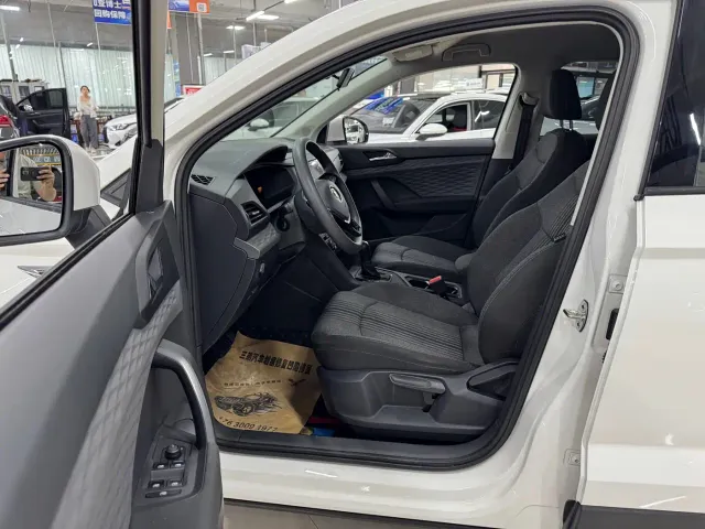 Volkswagen Tharu — Фото автомобиля 4