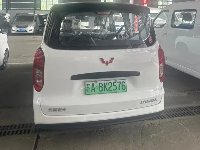 Wuling Hongguang — Фото автомобиля 4
