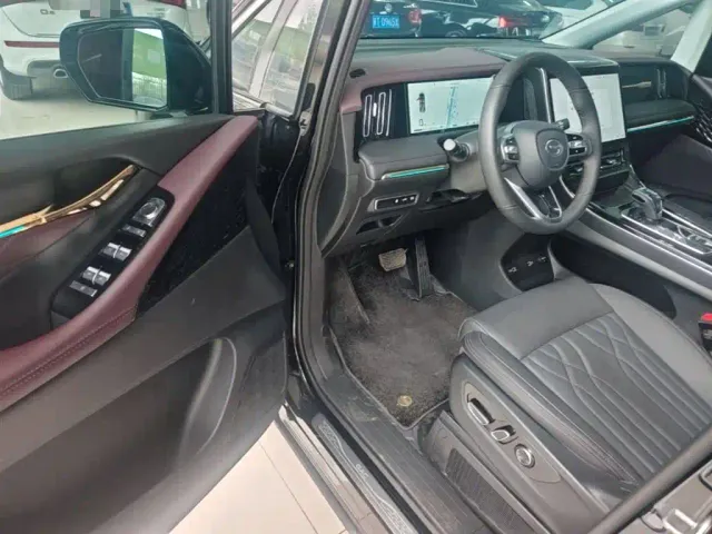 GAC Trumpchi M8 — Фото автомобиля 15