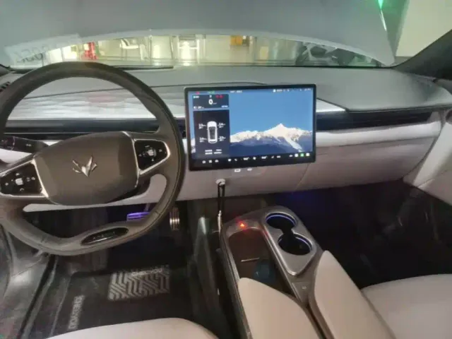 Arcfox Alpha T5 — Фото автомобиля 12
