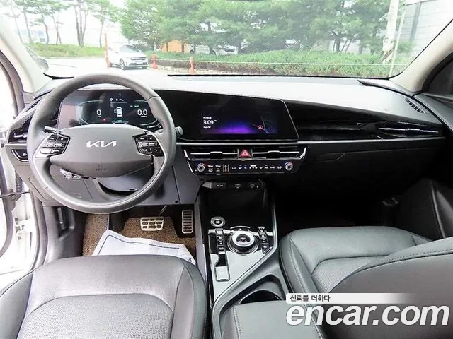 Kia Niro The All New Niro Signature — Фото автомобиля 7