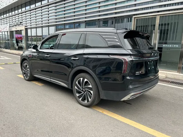 Hongqi HS7 PHEV — Фото автомобиля 4