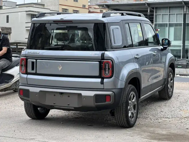 Baojun Yep Plus — Фото автомобиля 3