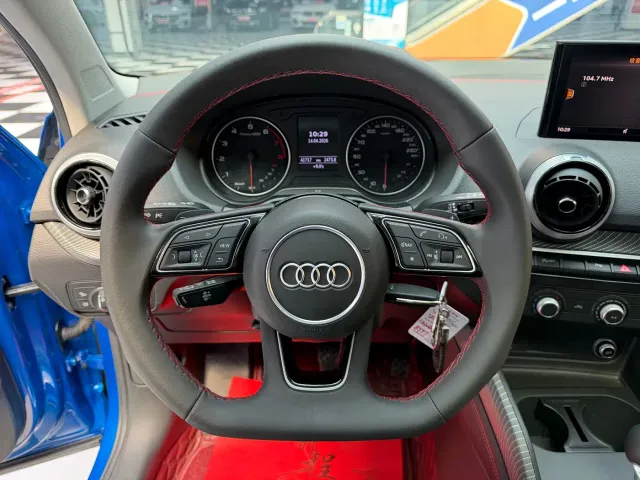 Audi Q2L — Фото автомобиля 8