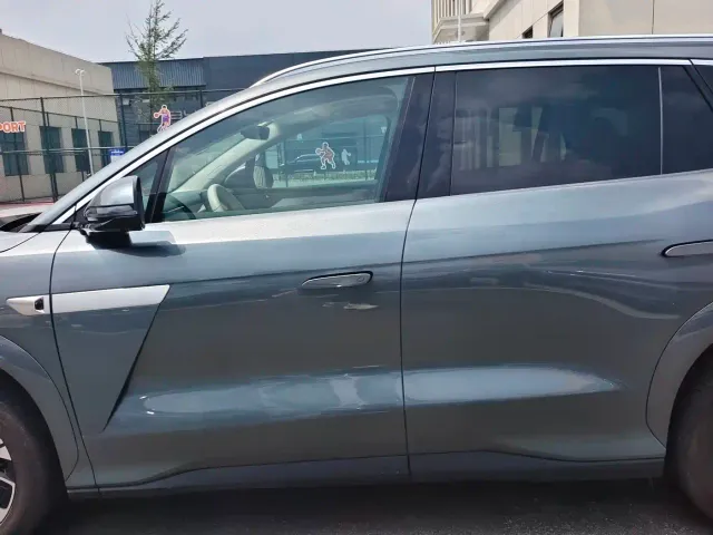 BYD Tang L — Фото автомобиля 19
