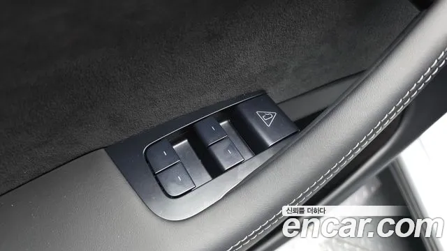 Tesla Model Y — Фото автомобиля 28