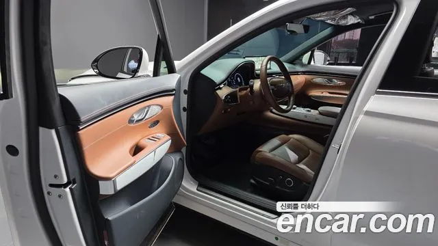 Genesis GV70 — Фото автомобиля 10