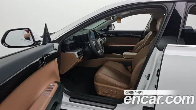 Hyundai Grandeur Grandeur (GN7) 2.5 Бензин 2WD — Фото автомобиля 10