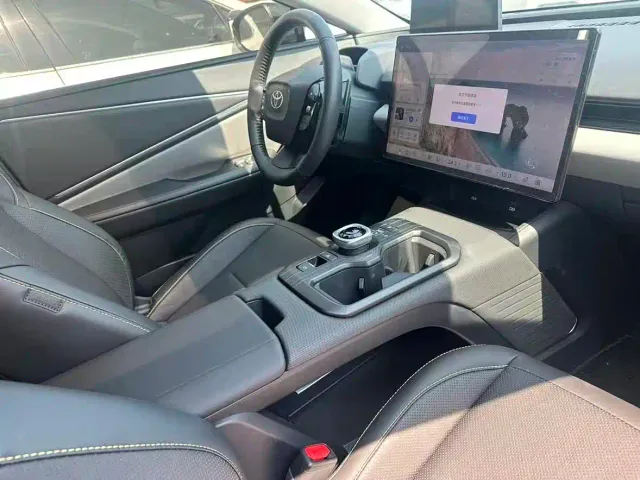 Toyota bZ5 — Фото автомобиля 6