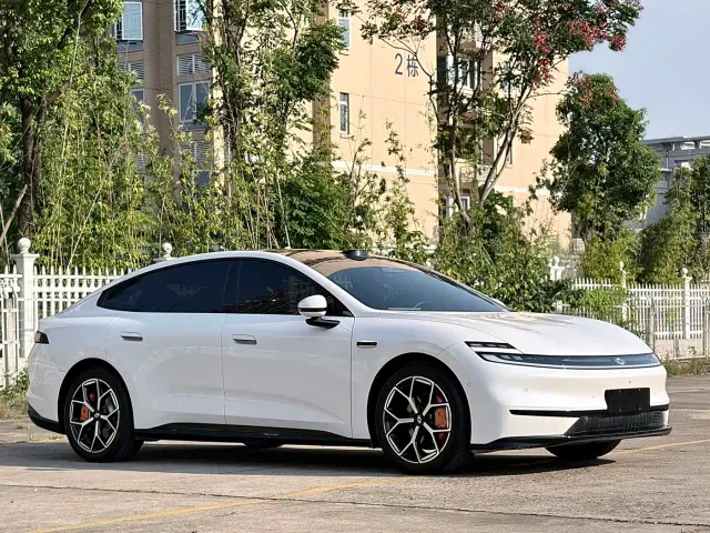 Changan Qiyuan A06 — Фото автомобиля 2