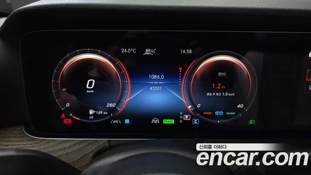 Mercedes-Benz E-Class — Фото автомобиля 8