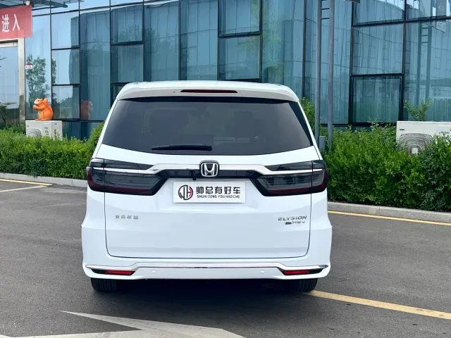 Honda Elysion — Фото автомобиля 5