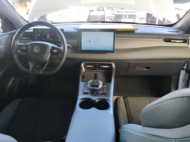 BYD Qin PLUS — Фото автомобиля 9