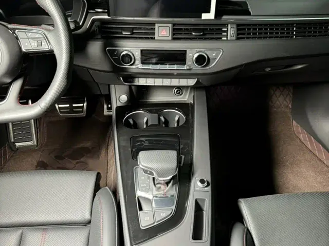 Audi A4L — Фото автомобиля 5