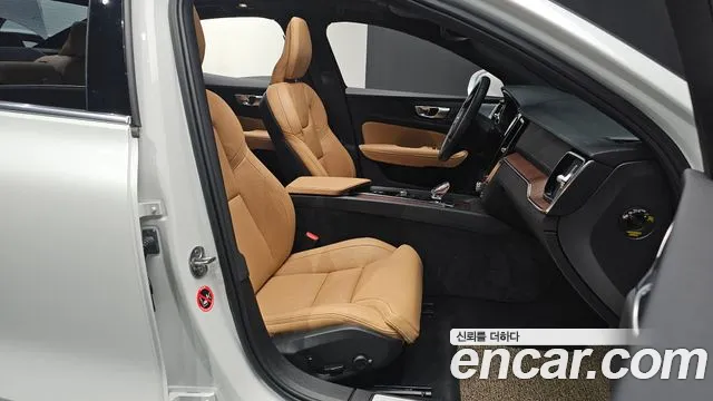 Вольво S60 S60 третьего поколения B5 Ultimate Bright — Фото автомобиля 10