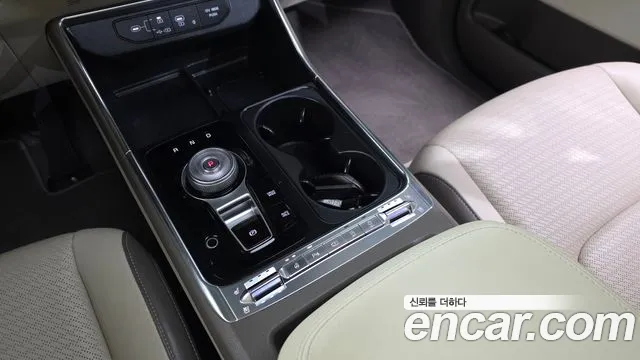 Kia Carnival Generation 4 — Фото автомобиля 9