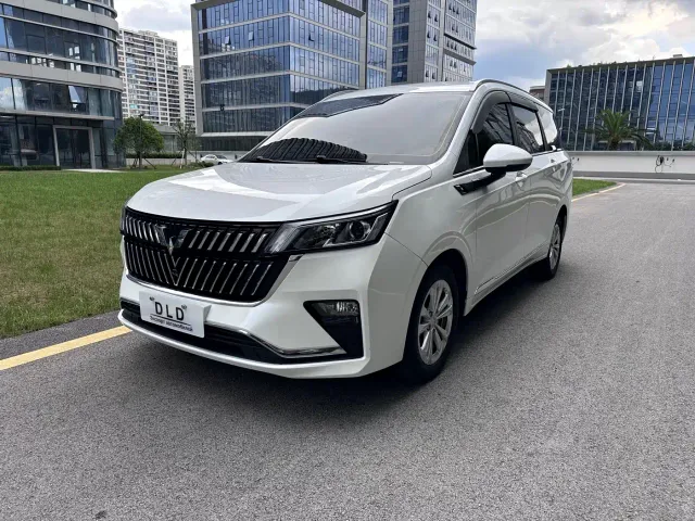 Фотография автомобиля — Wuling Jiachen