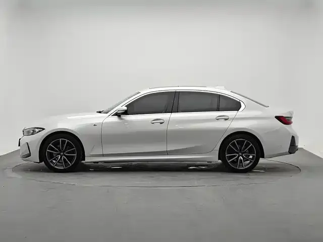 BMW 3 Series — Фото автомобиля 3
