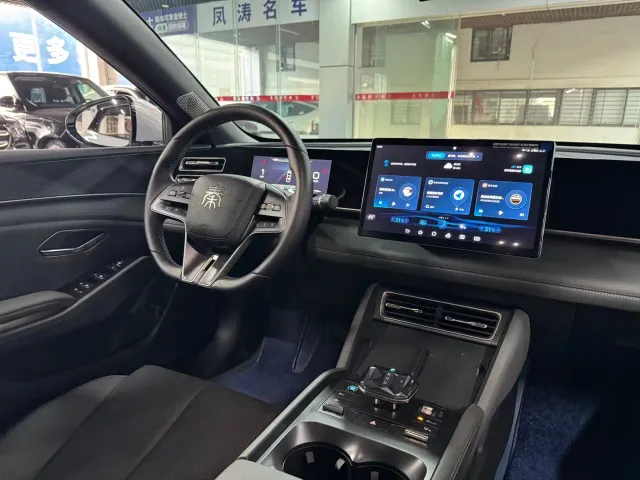BYD Qin L — Фото автомобиля 13