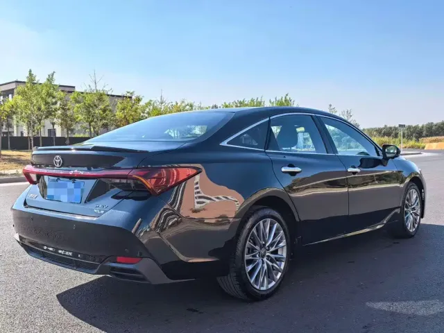 Toyota Avalon — Фото автомобиля 9